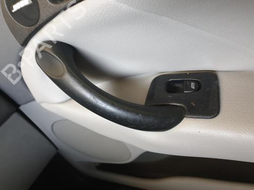 Used Right front window switch Right front window switch ALFA ROMEO GT (937_) 1.9 JTD (937CXN1B) (150 hp) 31909676 31909676