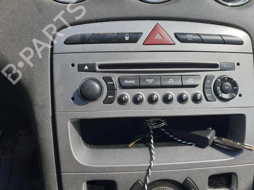 Used Radio Radio 37410820 37410820