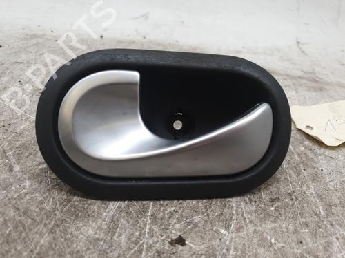 Used Front left interior door handle RENAULT SCÉNIC II (JM0/1_) 1.9 dCi (JM0G, JM12, JM1G, JM2C) (120 hp) 26027893