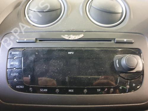 Used Radio SEAT IBIZA IV (6J5, 6P1) 1.6 TDI (105 hp) 30461259