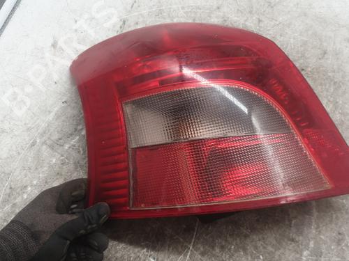 Used Left taillight Left taillight TOYOTA YARIS (_P9_) 1.3 VVT-i (SCP90_, SCP90R) (87 hp) 33948095 33948095