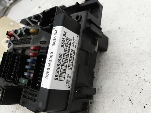 Used Fuse box Fuse box PEUGEOT 307 CC (3B) 2.0 16V (136 hp) 22875324 22875324