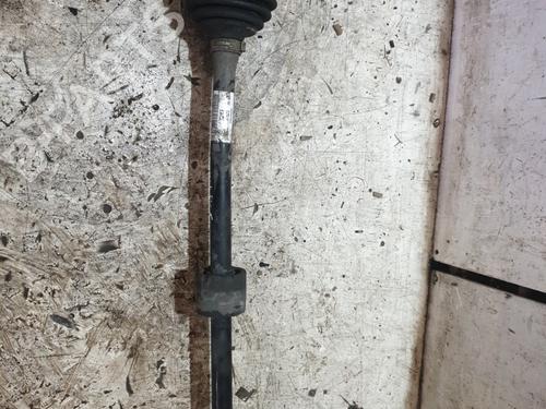 Used Right front driveshaft Right front driveshaft AUDI A3 (8V1, 8VK) 1.4 TSI (150 hp) 31640757 31640757