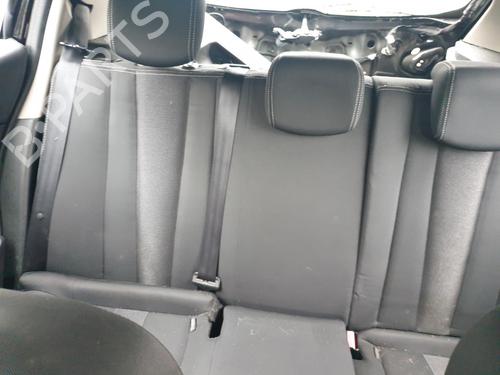 Siège arrière RENAULT MEGANE III Hatchback (BZ0/1_, B3_) 2.0 dCi (BZ0L) (160 hp) 32373039