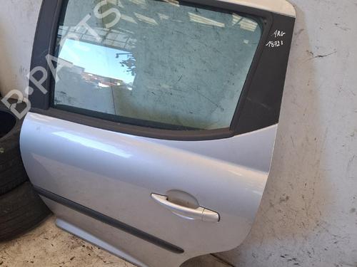 Used Left rear door Left rear door 39090491 39090491