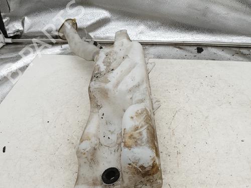 Used Windscreen washer tank Windscreen washer tank RENAULT CLIO III (BR0/1, CR0/1) 1.2 16V (BR02, BR0J, BR11, CR02, CR0J, CR11) (75 hp) 24422258 24422258