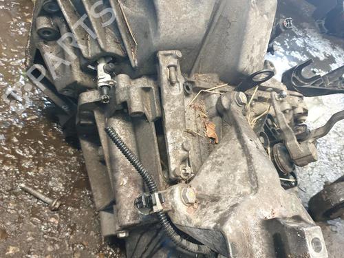 manual-gearbox-renault-fluence-l3_-15-dci-l30s-2010-22865369 main image