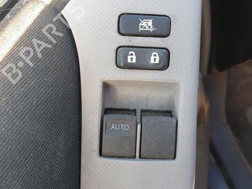 Used Left front window switch Left front window switch TOYOTA YARIS (_P9_) 1.4 D-4D (NLP90_, NLP90R) (90 hp) 33631443 33631443