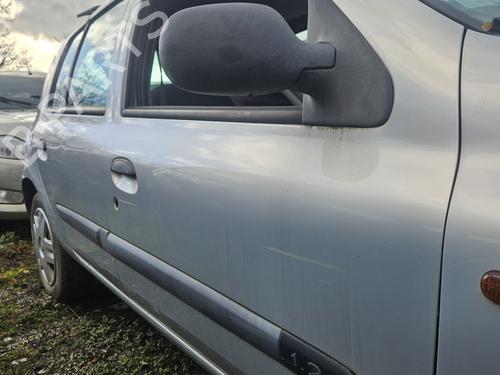 Used Right front door RENAULT CLIO II (BB_, CB_) 1.2 (BB0A, BB0F, BB10, BB1K, BB28, BB2D, BB2H, CB0A,... (58 hp) 30762523