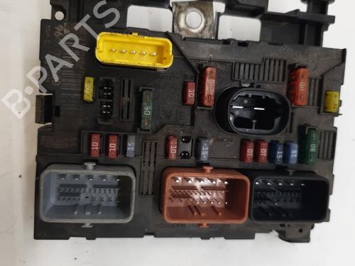 Used Fuse box Fuse box PEUGEOT 307 (3A/C) 1.6 HDi 110 (109 hp) 27575329 27575329