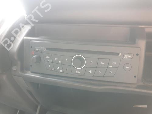 radio-renault-espace-iv-jk01_-2002-36167543 main image