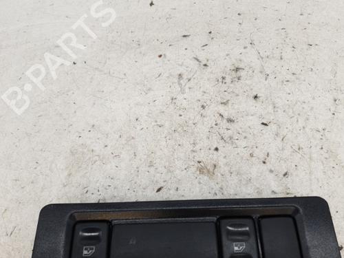 Used Left front window switch VW POLO III (6N1) 60 1.4 (60 hp) 25843275