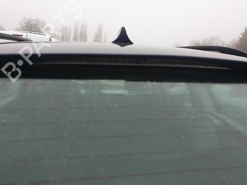 Troisième feu stop BMW 5 Touring (E61) 520 d (150 hp) 31979472