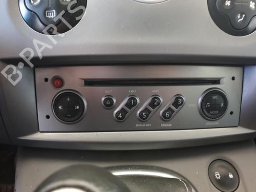 Used Radio RENAULT SCÉNIC II (JM0/1_) 1.5 dCi (JM1E, JM16) (106 hp) 31992188