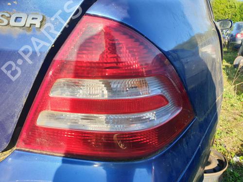 Used Right taillight MERCEDES-BENZ C-CLASS (W203) C 180 Kompressor (203.046) (143 hp) 25483901