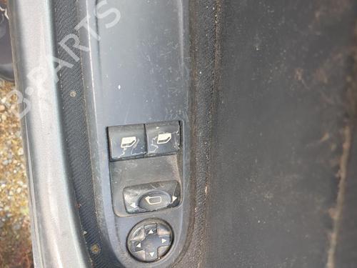 Used Left front window switch Left front window switch PEUGEOT 308 SW I (4E_, 4H_) 1.6 HDi (109 hp) 28357819 28357819