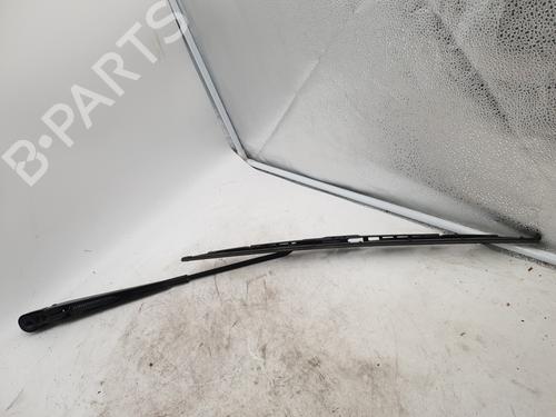 Used Front windshield wiper arm FORD MONDEO II (BAP) 1.8 TD (90 hp) 22877103