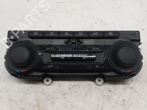 Used Climate control SEAT LEON (1P1) 2.0 TDI 16V (140 hp) 22869841