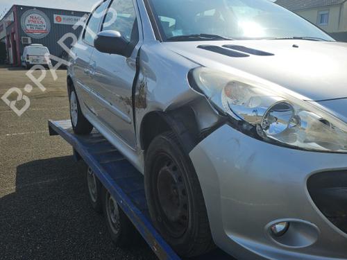 Rear parcel shelf PEUGEOT 206+ (2L_, 2M_) 1.4 HDi eco 70 | BP22877897C85