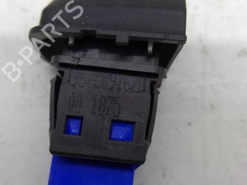 Used Warning switch Warning switch PEUGEOT 208 I (CA_, CC_) 1.6 BlueHDi 100 (100 hp) 22868913 22868913