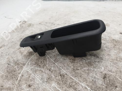 Used Left rear window switch Left rear window switch PEUGEOT 3008 I MPV (0U_) 2.0 HDi 150 / BlueHDi 150 (150 hp) 23832135 23832135
