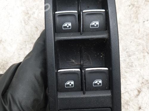 left-front-window-switch-seat-ateca-kh7-khp-2016-31042205 main image