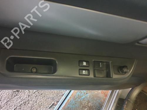 Used Left front window switch SUZUKI SWIFT III (MZ, EZ) 1.3 DDiS (RS413D) (75 hp) 30863358