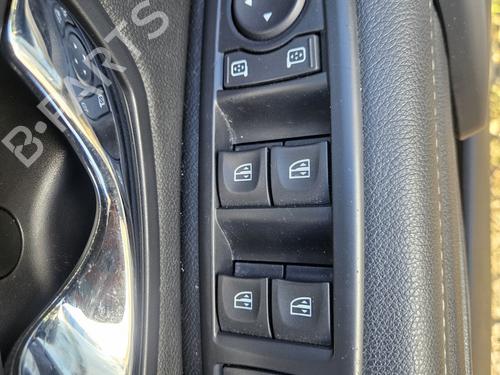 left-front-window-switch-renault-megane-iii-hatchback-bz01_-b3_-2008-30762583 main image