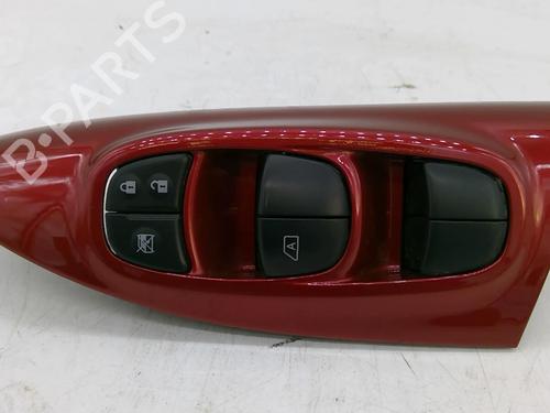 Used Left front window switch Left front window switch NISSAN JUKE (F15) 1.5 dCi (110 hp) 24420929 24420929