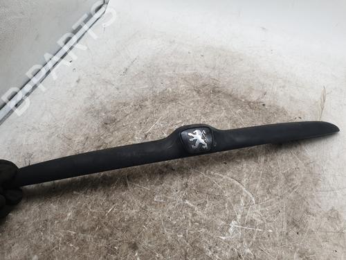 tailgate-trim-peugeot-206-hatchback-2ac-1998-1999-2000-2001-2002-2003-2004-2005-2006-2007-2008-2009-2010-2011-2012-32191811 main image