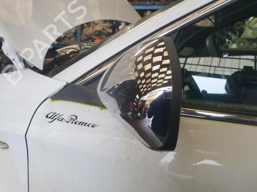 left-mirror-alfa-romeo-giulietta-940_-2010-2011-2012-2013-2014-2015-2016-2017-2018-2019-2020-32349069 main image