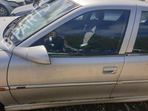 Used Left front door Left front door 28415845 28415845