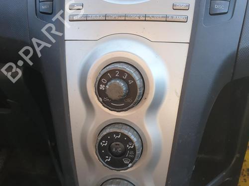Used Climate control Climate control TOYOTA YARIS (_P9_) 1.3 VVT-i (SCP90_, SCP90R) (87 hp) 33631469 33631469