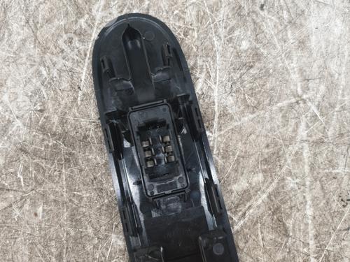 right-front-window-switch-citroen-c3-ii-sc_-2009-25598270 main image