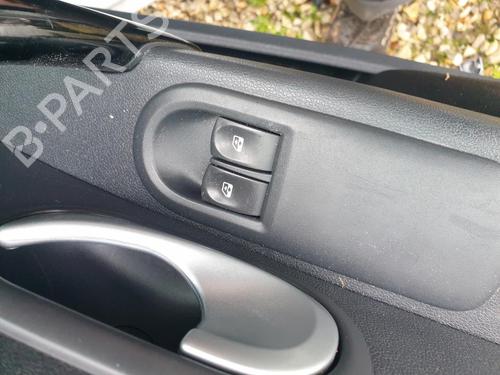 Used Left front window switch Left front window switch RENAULT CLIO III (BR0/1, CR0/1) 1.5 dCi (C/BR0G, C/BR1G) (68 hp) 32370965 32370965