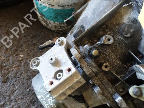 Used Gearbox Gearbox PEUGEOT 208 I (CA_, CC_) 1.5 BlueHDI 100 (102 hp) 31599665 31599665
