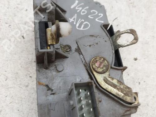 Used Front right lock PEUGEOT 306 Hatchback (7A, 7C, N3, N5) 1.4 (75 hp) 22865586