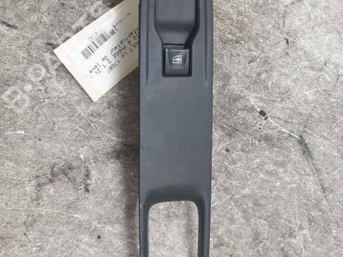 Used Right front window switch RENAULT CLIO IV (BH_) 1.2 TCe 120 (BHAU) (118 hp) 28813745