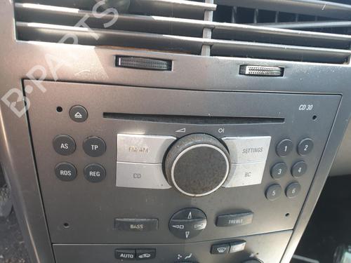 Used Radio Radio 37623107 37623107