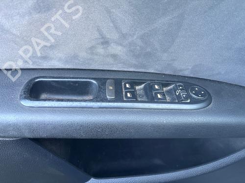 Used Left front window switch Left front window switch 39479385 39479385