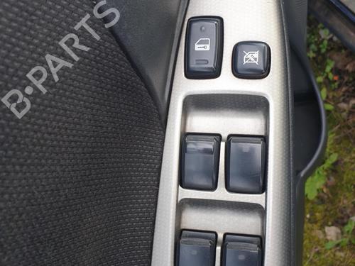 Used Left front window switch TOYOTA COROLLA Verso (_E12_) 2.0 D-4D (CDE120_, CDE120R) (90 hp) 29317729