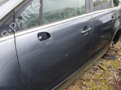Used Left front door PEUGEOT 5008 (0U_, 0E_) 1.6 HDi (110 hp) 25375399