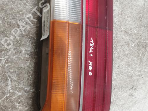 Høyre baklys RENAULT 25 (B29_) 2.0 (B297) (101 hp) 33211812