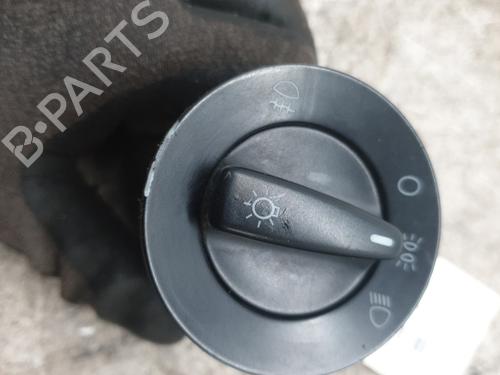 Used Headlight switch VW GOLF IV (1J1) 1.9 TDI (90 hp) 29629802