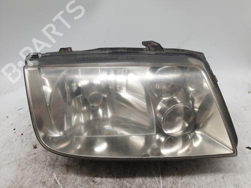 Højre forlygte VW BORA I (1J2) 1.9 TDI (115 hp) 24431359