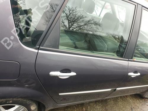 Porta trás esquerda RENAULT SCÉNIC II (JM0/1_) 1.9 dCi (JM0G, JM12, JM1G, JM2C) (120 hp) 32003262