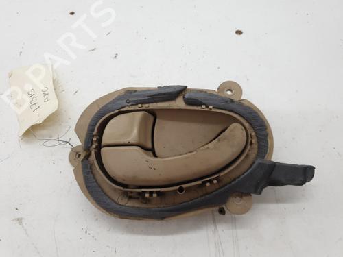 Venstre foran invendig håndtak PEUGEOT 406 (8B) 1.9 TD | BP22866048I13 
