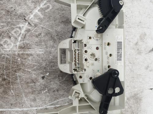 Climate control RENAULT TRAFIC II Bus (JL) 2.0 dCi 90 (JL00, JL01, JL0H, JL0M, JL0P, JL0S) | BP24146351I5 - Image 2