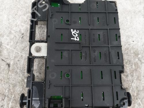 Fuse box PEUGEOT 307 Break (3E) 2.0 HDI 110 | BP26154681E1 - Image 2