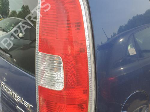 Right taillight SKODA ROOMSTER (5J7) 1.4 TDI | BP26584068C35 